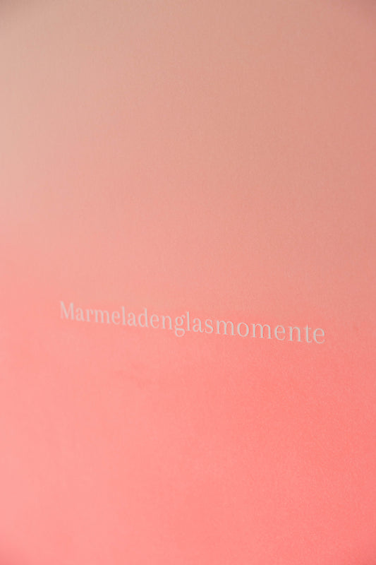 Marmeladenglasmomente 1>1000 70x100cm in Echtholz gerahmt