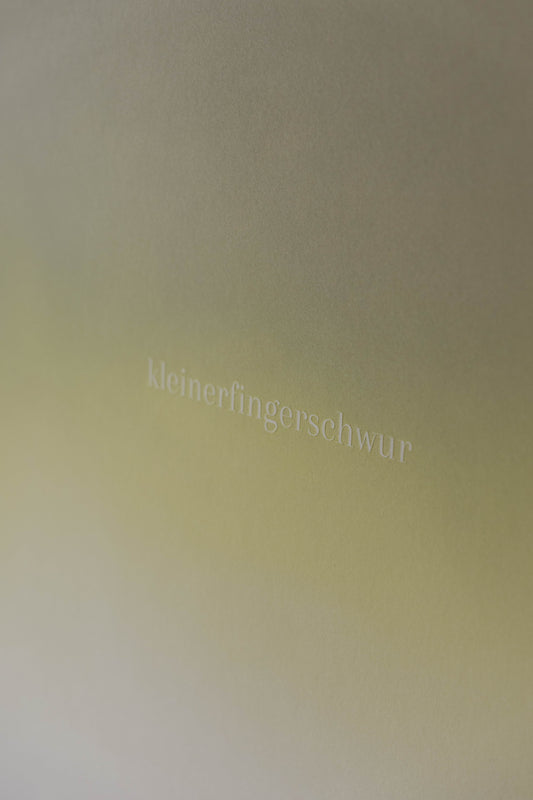 kleinerfingerschwur 1>1000 70x100cm in Echtholz gerahmt